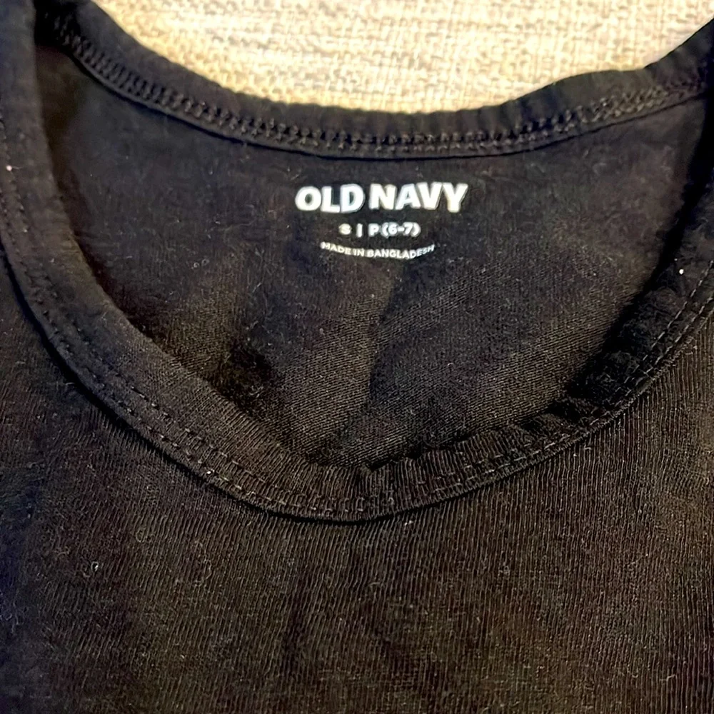 NWOT Old Navy black tank - Picture 2 of 2